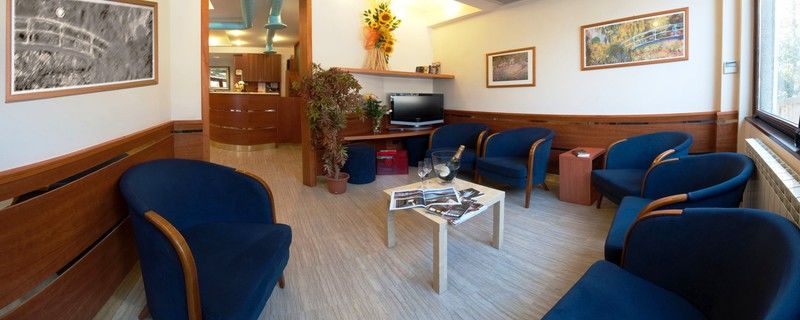 Hotel Ristorante Tre Leoni Somma Lombardo Bagian luar foto